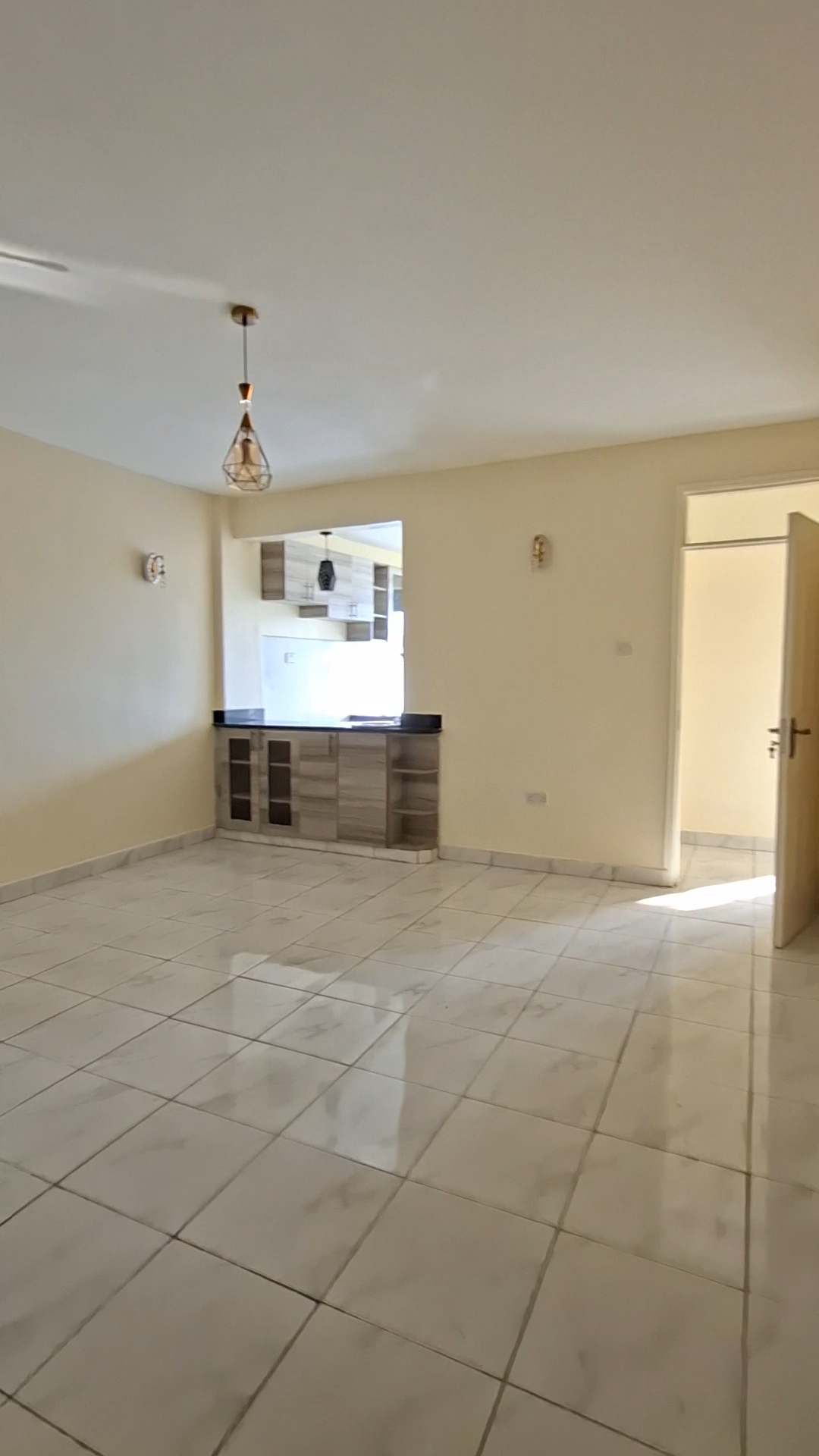 2 bedroom, master en suite, kamakis, 30k