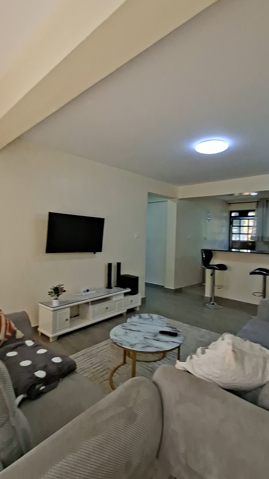 Fully furnished 2 bedroom, master en suite, kamakis, 60k