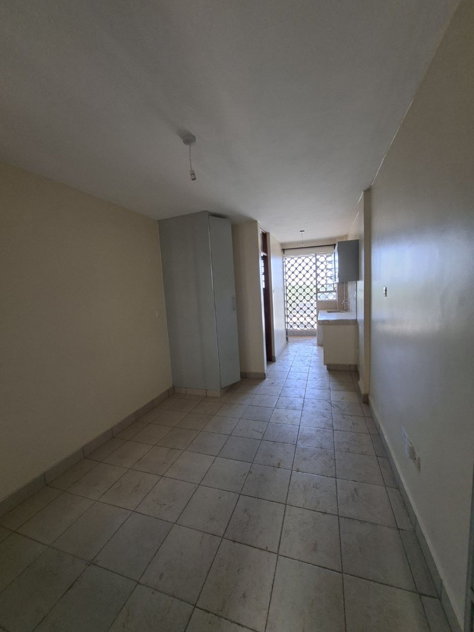 Modern Bedsitter, Kamakis Eastern Bypass, 15K