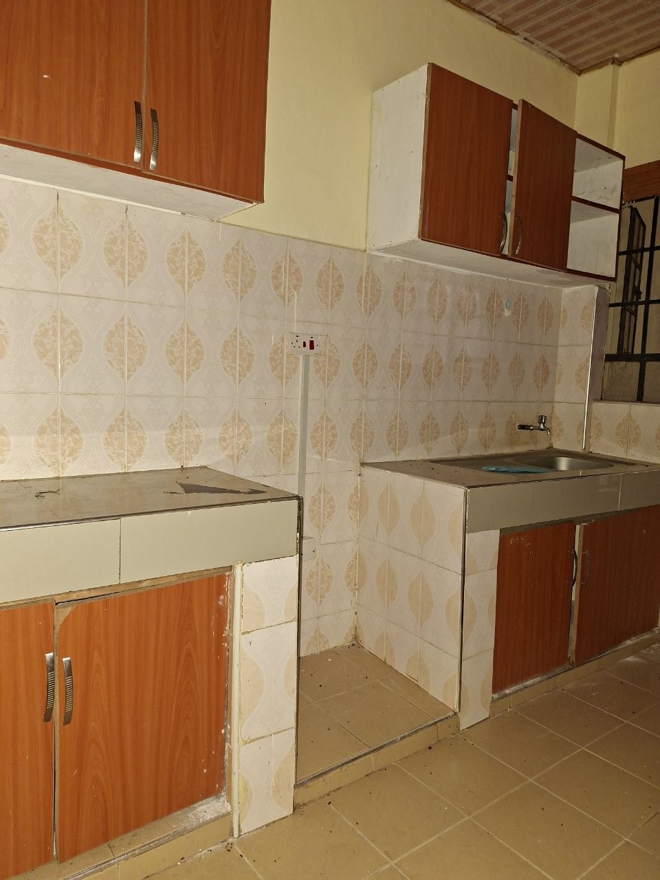 Modern 2-Bedroom Apartment for Rent in Ruiru Bypass Kamakis – KSh 16,000